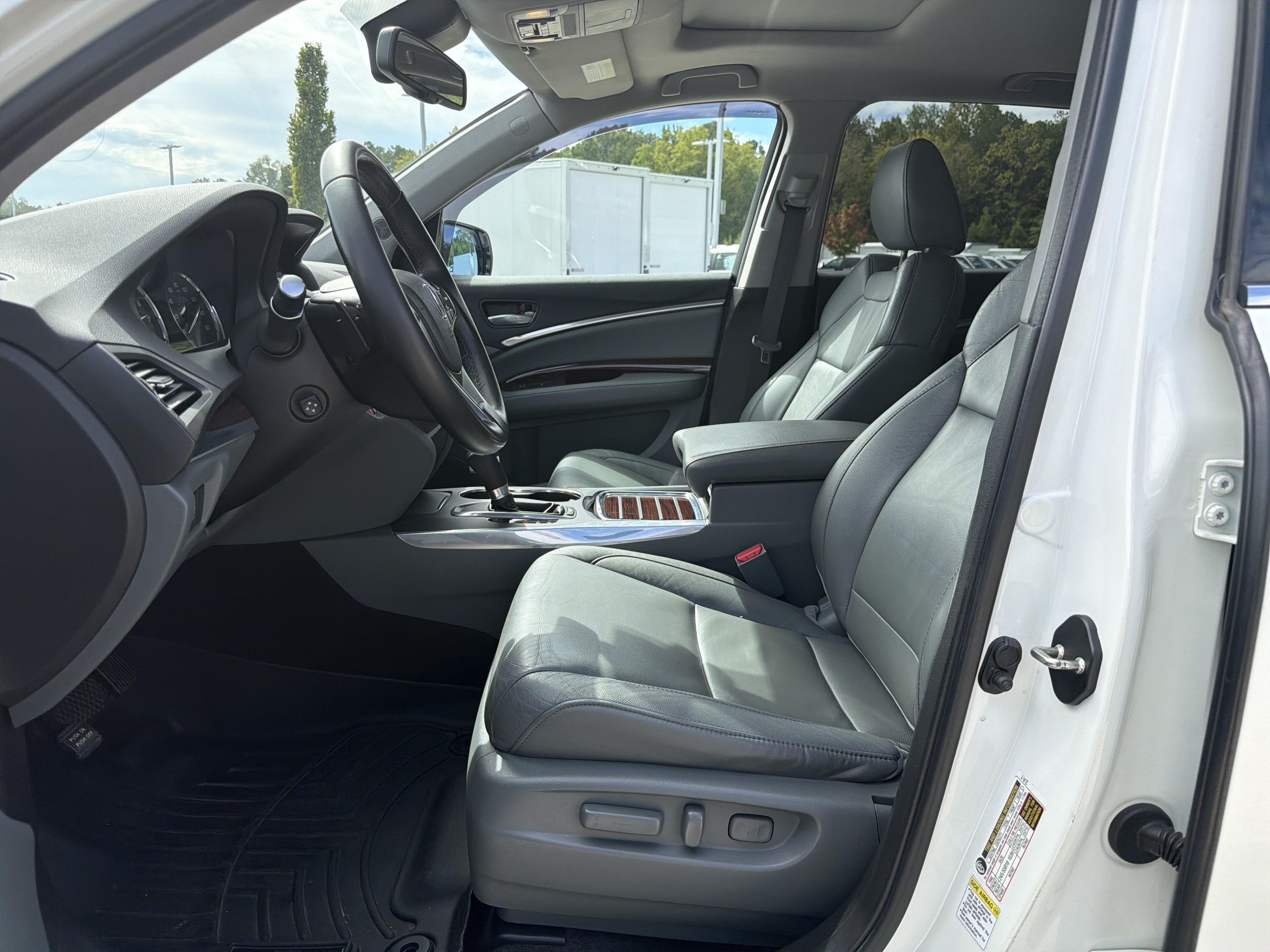 Used 2015 Acura MDX w/ Technology Package FWD image 16