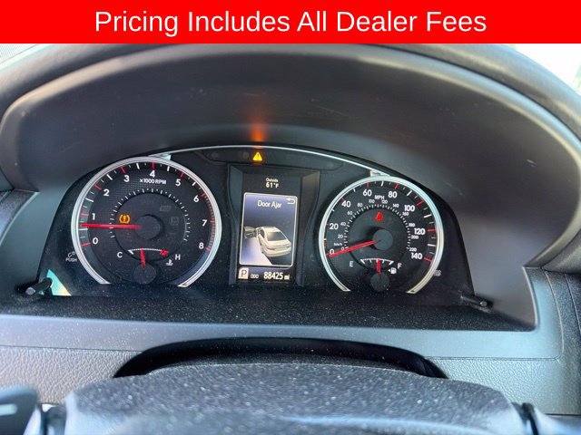 Used 2015 Toyota Camry SE FWD image 13