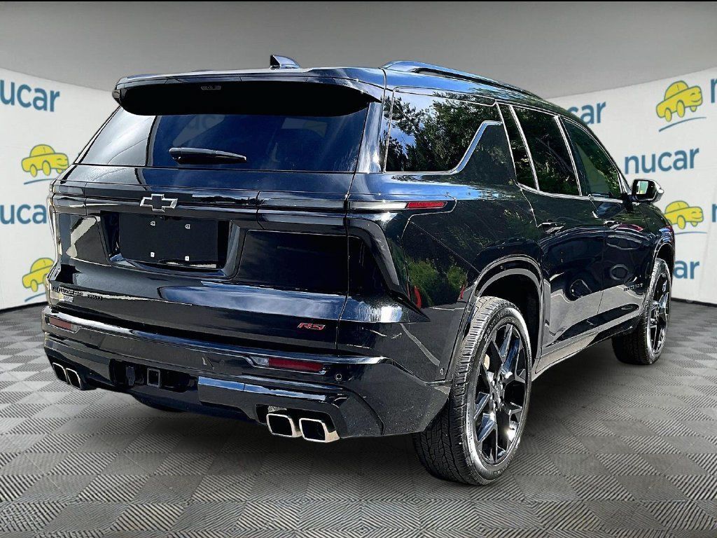 Used 2024 Chevrolet Traverse RS w/ LPO, Floor Liner Package AWD/4WD image 7