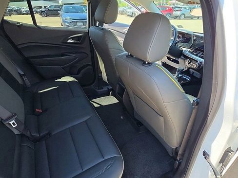 Used 2024 Chevrolet Trax ACTIV w/ Sunroof Package FWD image 25