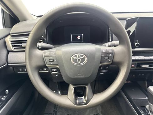 Used 2025 Toyota Camry LE FWD image 57
