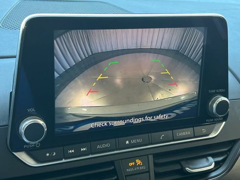 Used 2023 Nissan Altima 2.5 SV FWD image 19