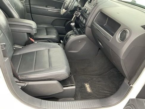 Used 2011 Jeep Compass Limited image 12