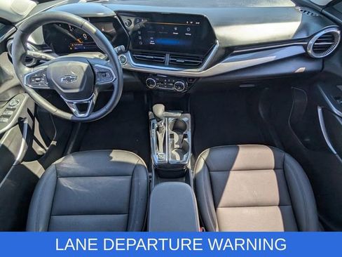 Used 2025 Chevrolet Trax ACTIV w/ Driver Confidence Package FWD image 11