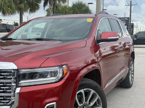 Used 2023 GMC Acadia Denali w/ Denali Ultimate Package FWD image 7