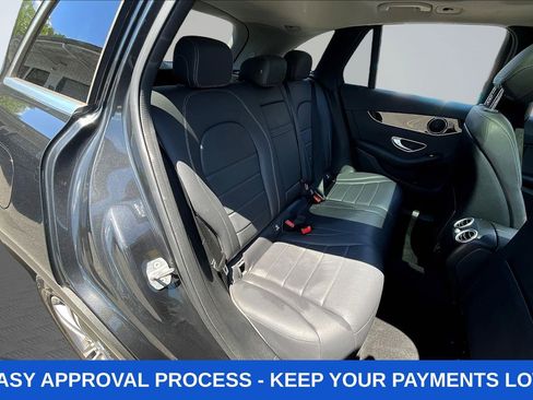 Used 2021 Mercedes-Benz GLC 300 w/ Premium Package image 32