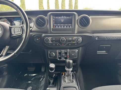 Used 2021 Jeep Wrangler Unlimited Sport image 15