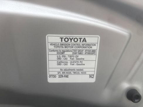 Used 2022 Toyota Corolla LE image 32