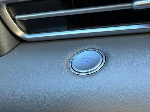 Certified 2023 Hyundai Elantra SEL FWD image 25