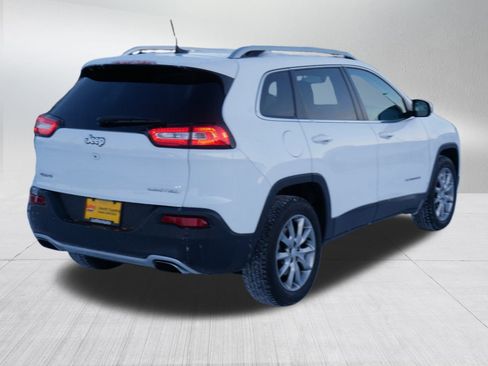 Used 2018 Jeep Cherokee Limited image 7