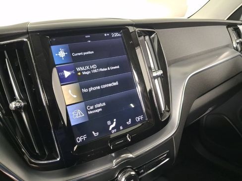 Used 2018 Volvo XC60 T6 Momentum w/ Advanced Package AWD/4WD image 27