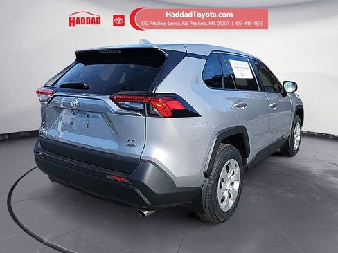 Certified 2022 Toyota RAV4 LE image 5