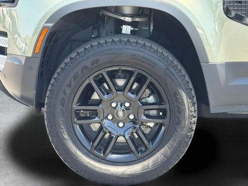 Used 2023 Land Rover Defender 110 S AWD/4WD image 26