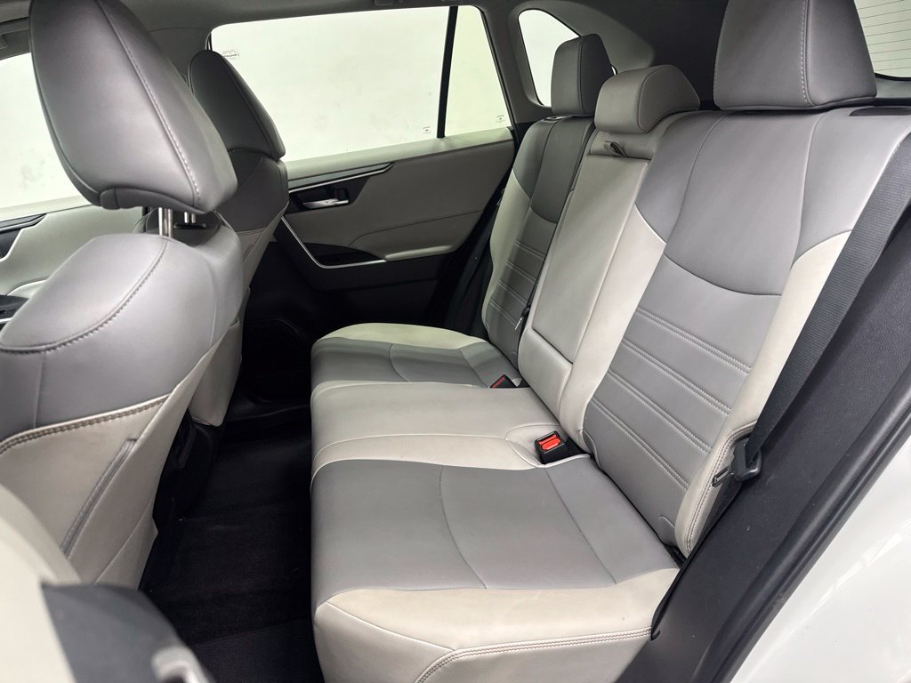 Used 2023 Toyota RAV4 XLE Premium FWD image 10