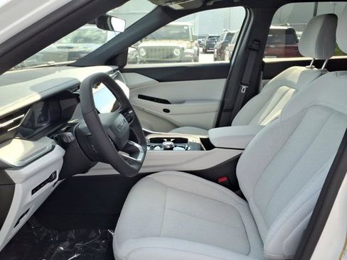 New 2026 Jeep Cherokee Laredo AWD/4WD image 15