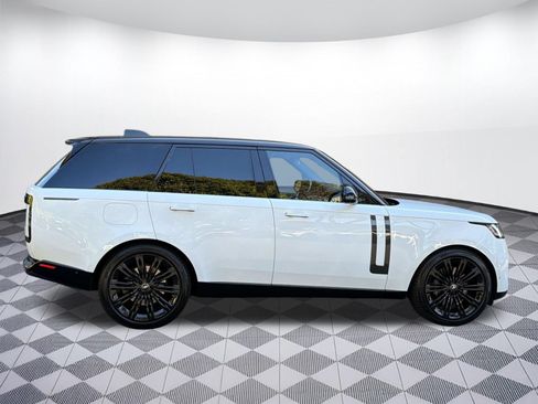 Used 2024 Land Rover Range Rover SE AWD/4WD image 8