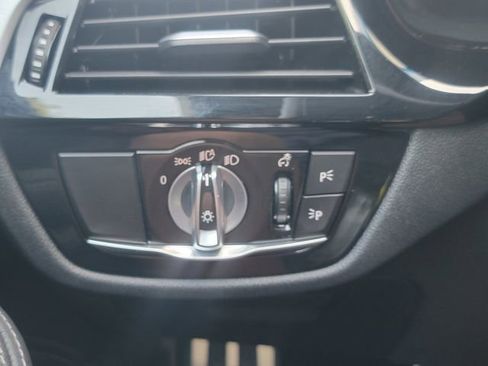 Used 2023 BMW M550i xDrive w/ Executive Package AWD/4WD image 33