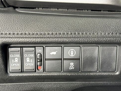 Used 2024 Honda Odyssey EX-L image 15