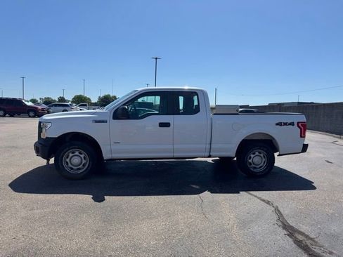 Used 2017 Ford F150 XL w/ Equipment Group 101A Mid AWD/4WD image 4