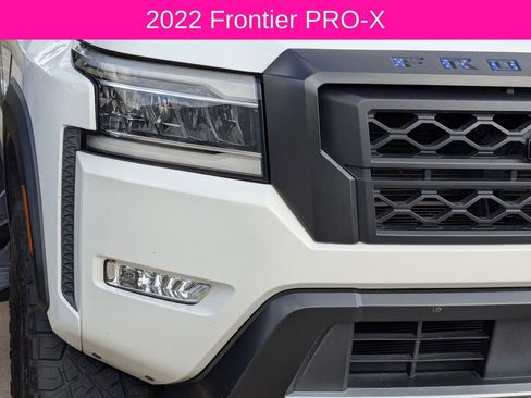 Used 2022 Nissan Frontier Pro-X image 2