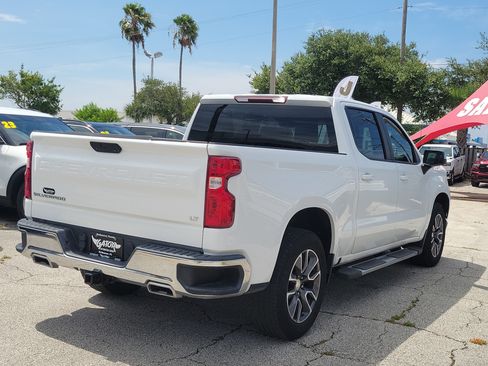Used 2020 Chevrolet Silverado 1500 LT AWD/4WD image 4