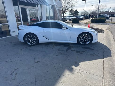 Used 2018 Lexus LC 500 Coupe w/ Sport Package image 4