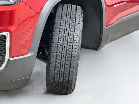 Used 2023 GMC Acadia SLT w/ Technology Package image 25