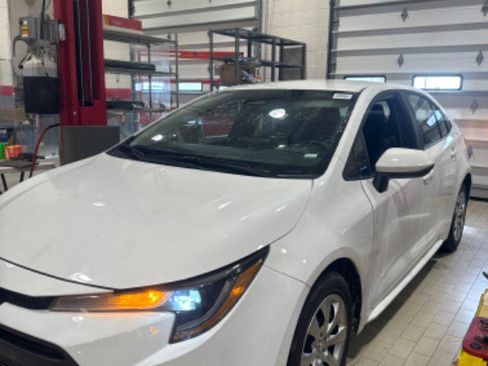 Certified 2024 Toyota Corolla LE image 36