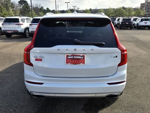 Used 2020 Volvo XC90 T5 Momentum image 30