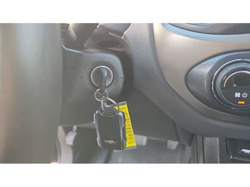 Certified 2015 Chevrolet Colorado Z71 image 21