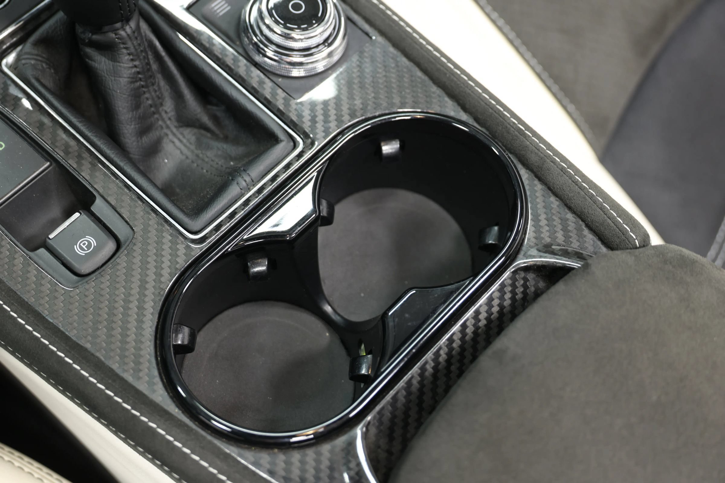 Used 2018 Maserati GranTurismo Sport RWD image 43