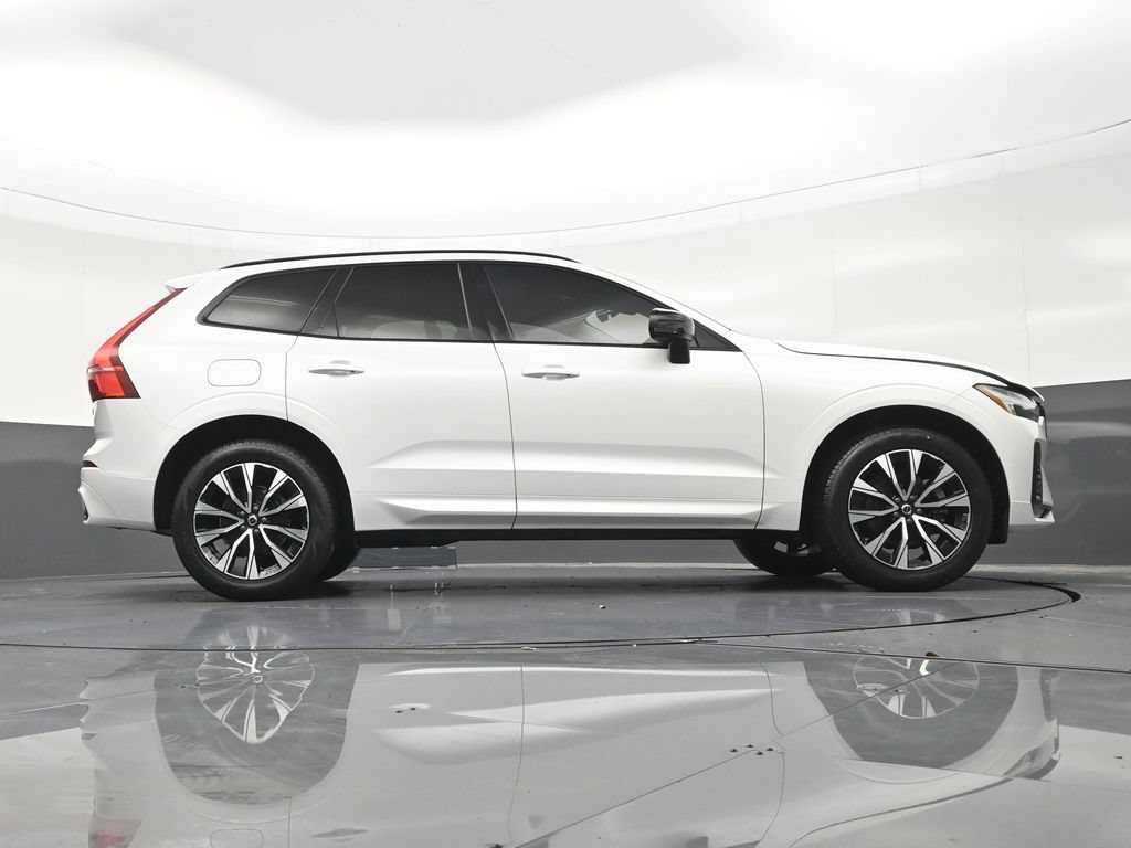 Certified 2024 Volvo XC60 B5 Core w/ Protection Package Premier AWD/4WD image 29