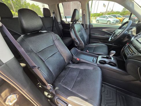 Used 2019 Honda Ridgeline Sport image 22