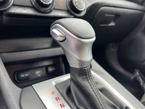 Certified 2022 Kia Forte LXS w/ LXS Technology Package image 21