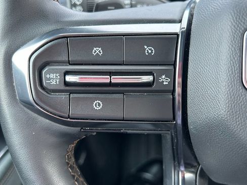 Used 2025 GMC Acadia AT4 AWD/4WD image 19