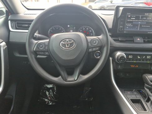 Certified 2022 Toyota RAV4 XLE FWD image 13
