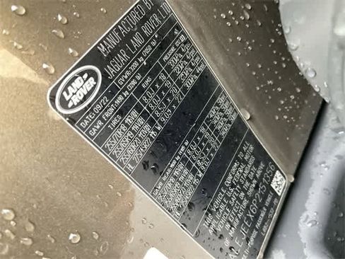 Used 2023 Land Rover Defender 110 S image 28