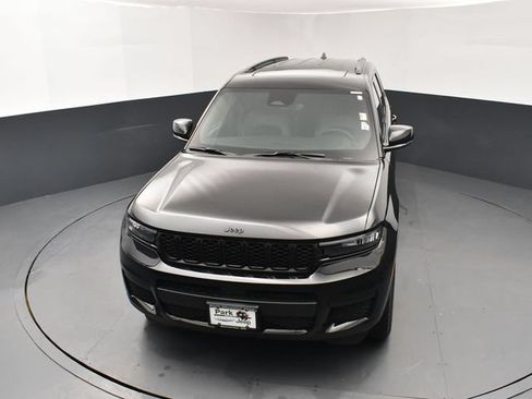 Used 2024 Jeep Grand Cherokee L Altitude AWD/4WD image 14