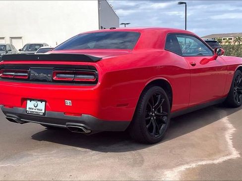 Used 2018 Dodge Challenger R/T w/ Blacktop Package image 11