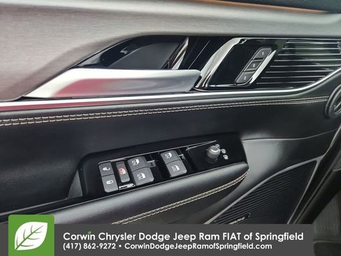 Used 2024 Jeep Wagoneer Series II image 13