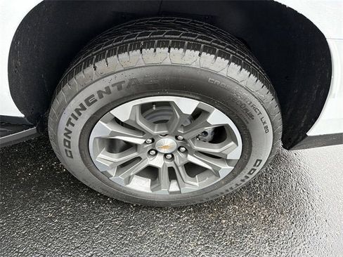 New 2026 Chevrolet Suburban LT w/ Comfort Package image 10