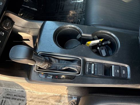 Used 2025 Honda Civic Sport image 24