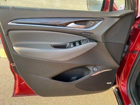 Used 2024 Buick Enclave Premium image 16