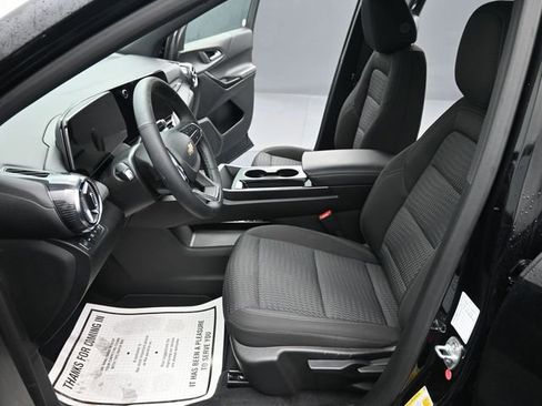 Used 2025 Chevrolet Equinox LT image 12