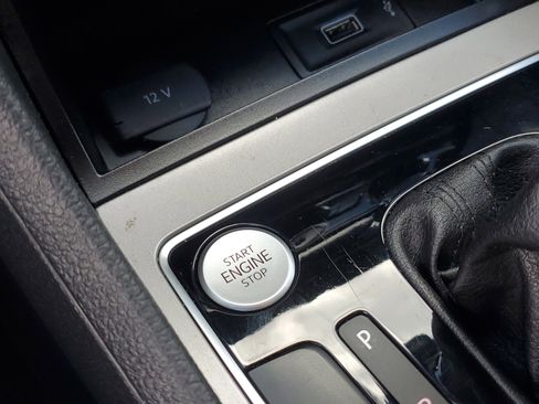 Used 2020 Volkswagen Passat 2.0T SE image 25