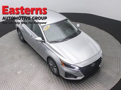 Used 2023 Nissan Altima 2.5 SV