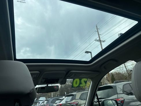 Used 2020 Subaru Forester Limited image 27