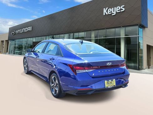 Used 2023 Hyundai Elantra SEL w/ Convenience Package image 7