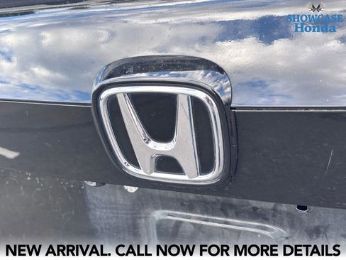 Used 2018 Honda Accord Touring image 10