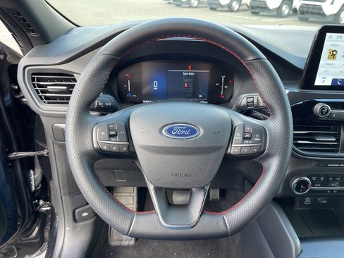 Used 2025 Ford Escape ST-Line image 15